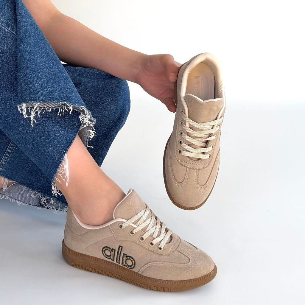 ZRNE-004 Premium Bej Süet Bağcıklı Kadın Sneaker