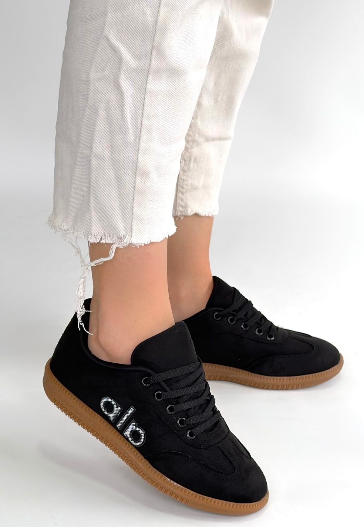 ZRNE-004 Premium Siyah Süet Bağcıklı Kadın Sneaker