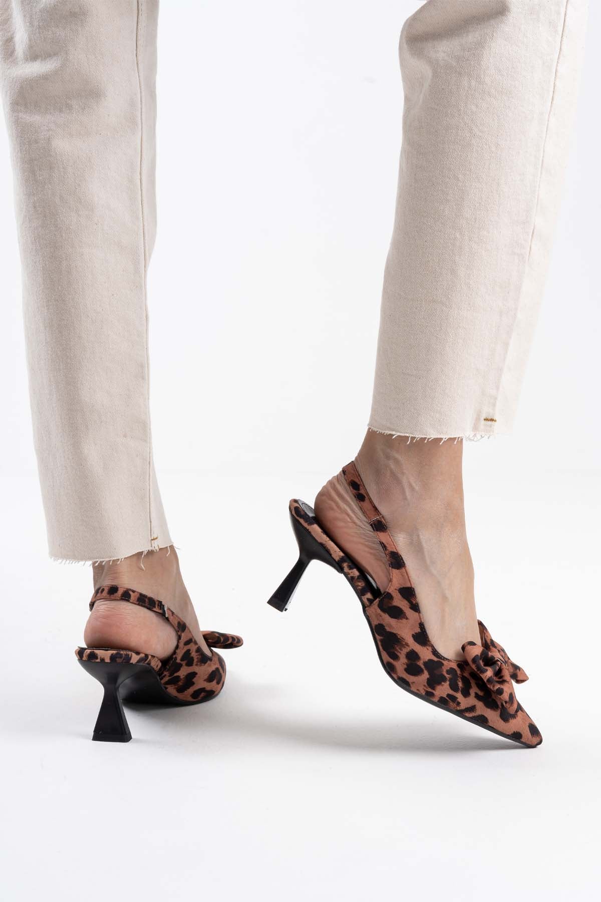 ZR-T1 Premium Leopar Fiyonklu Kitten Topuklu Slingback Kadın Topuklu Ayakkabı