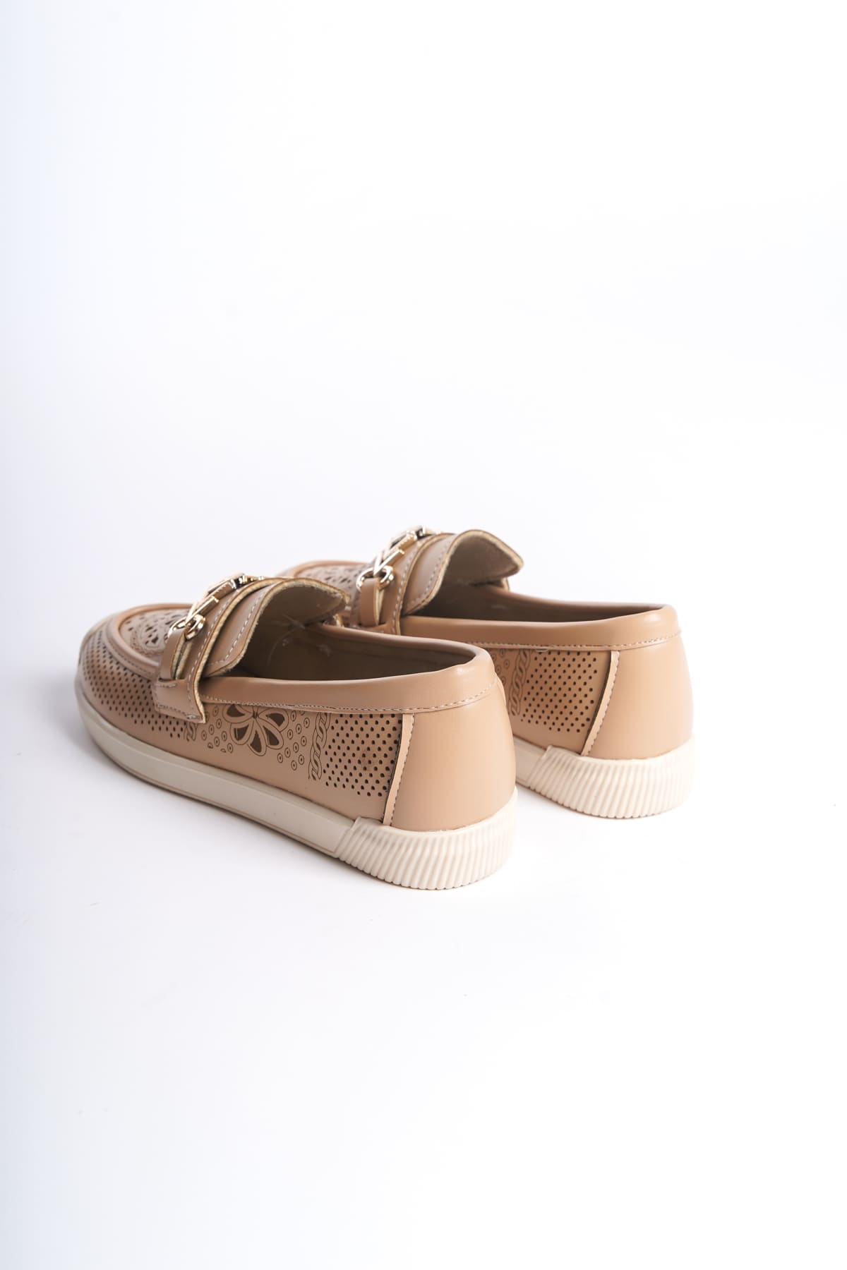 SoftWalk Bağcıksız Ortopedik Rahat Kadın Babet Ayakkabı - Çiçek Desen Ten