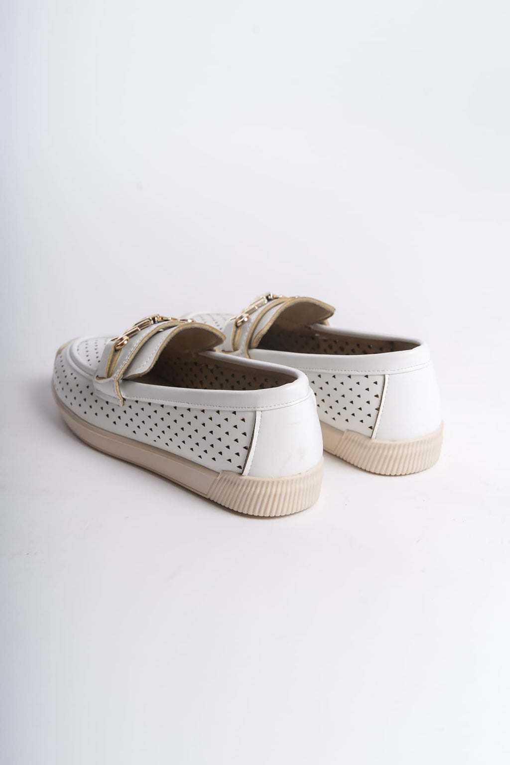 SoftWalk Bağcıksız Ortopedik Rahat Kadın Babet Ayakkabı - Kalp Desen Beyaz