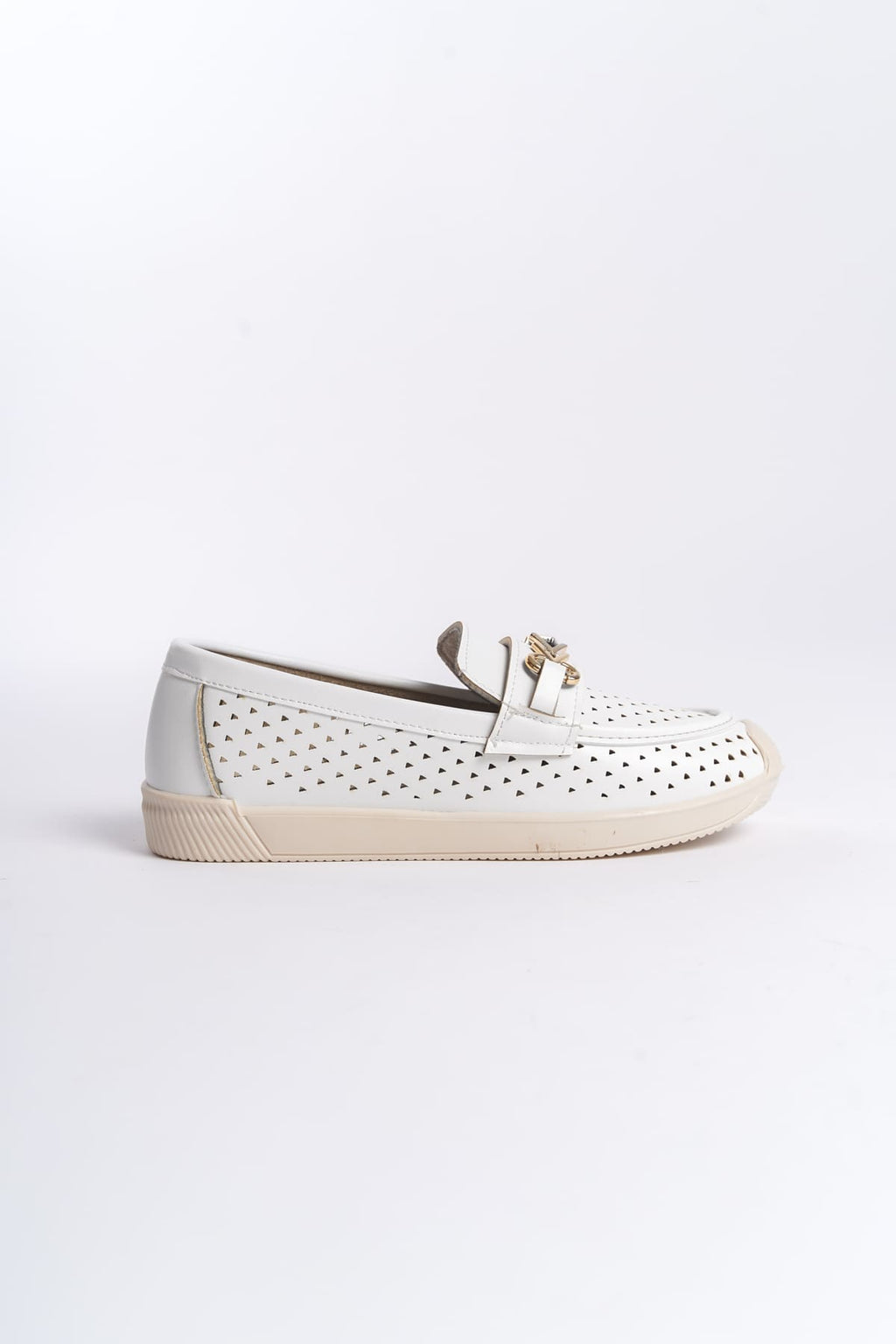 SoftWalk Bağcıksız Ortopedik Rahat Kadın Babet Ayakkabı - Kalp Desen Beyaz