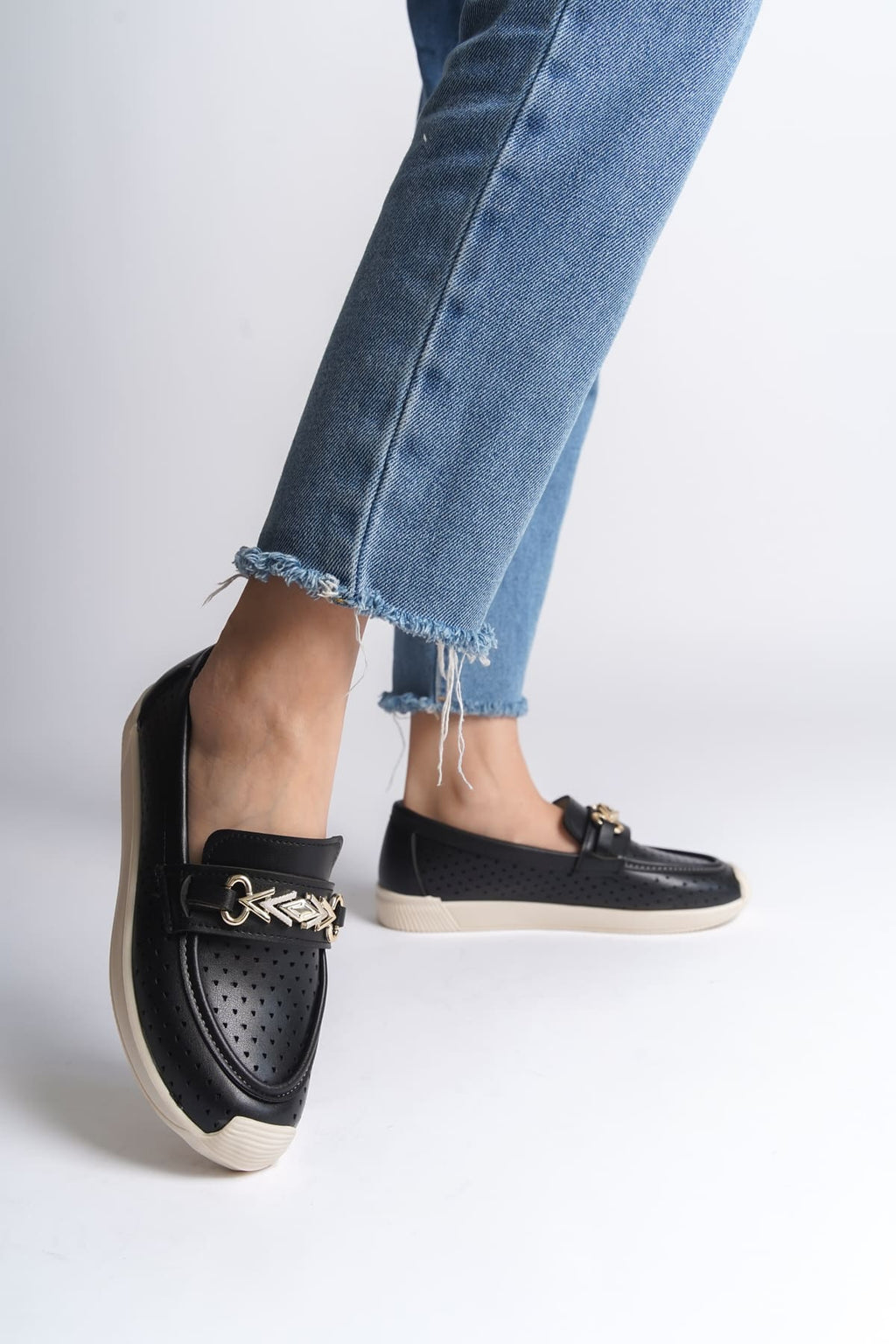 SoftWalk Bağcıksız Ortopedik Rahat Kadın Babet Ayakkabı - Kalp Desen Siyah