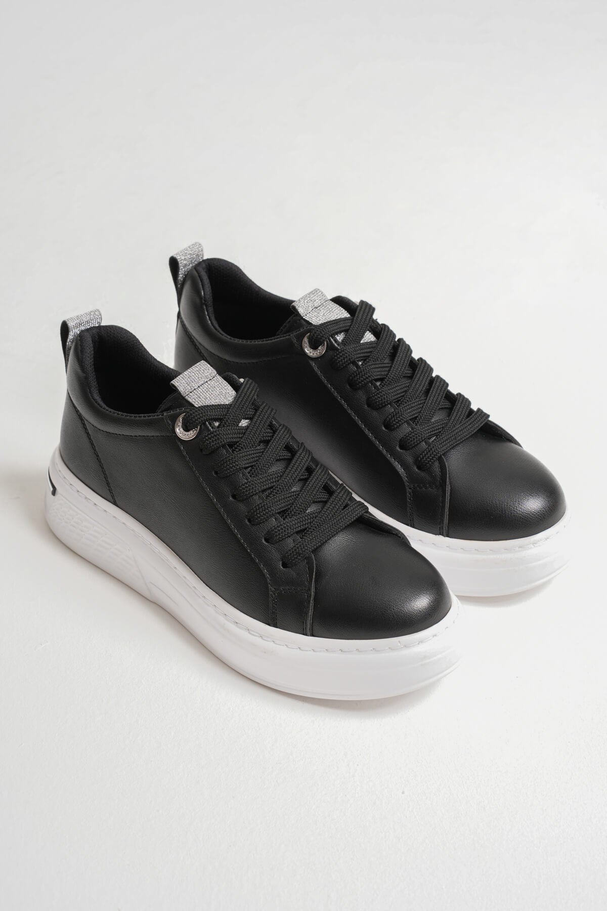 Liza Premium Women's Stylish Casual Black Sneakers