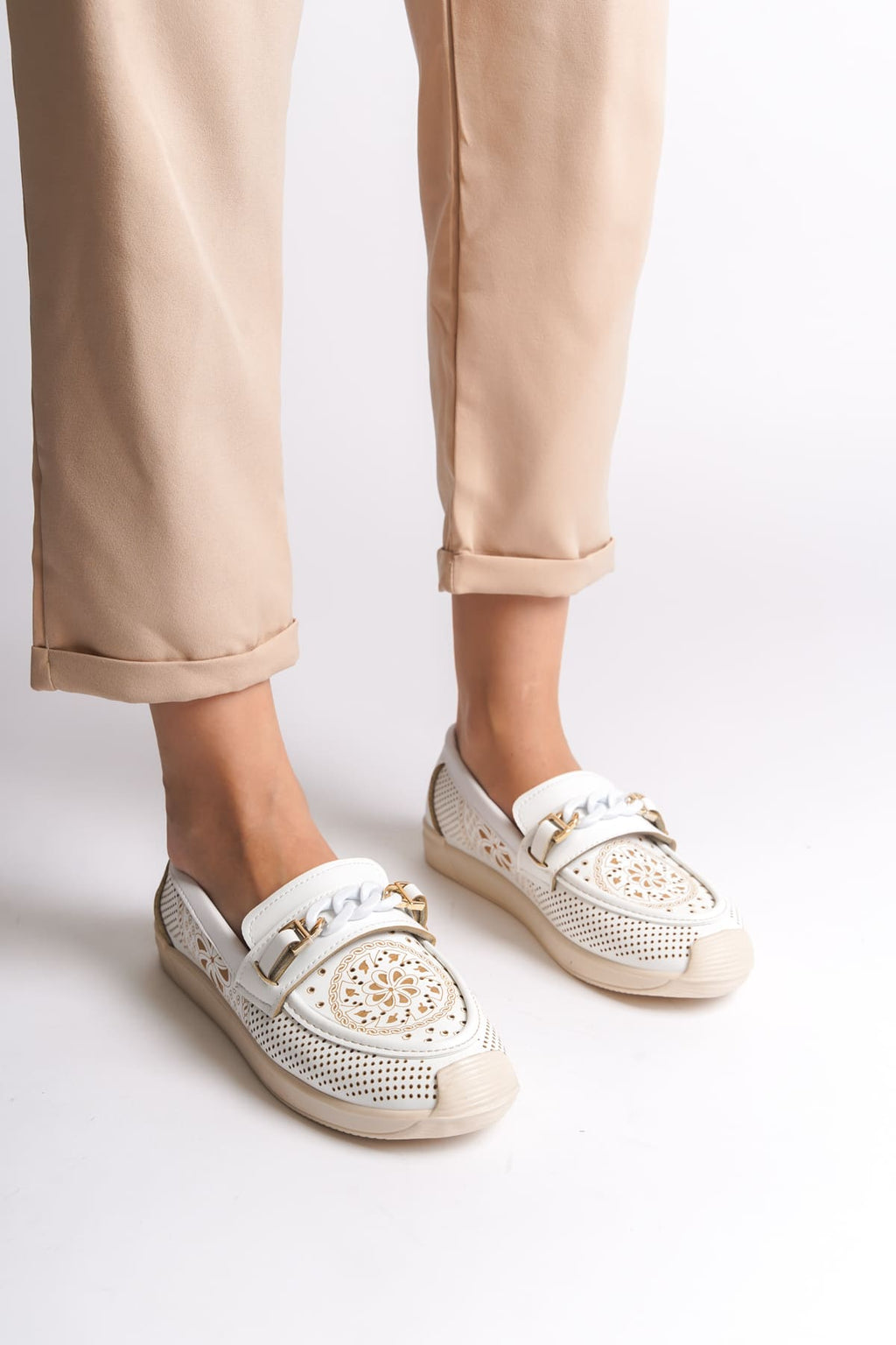 LIZY Laceless Orthopedic Comfortable Floral Patterned Ballerina Mother's Shoes - White