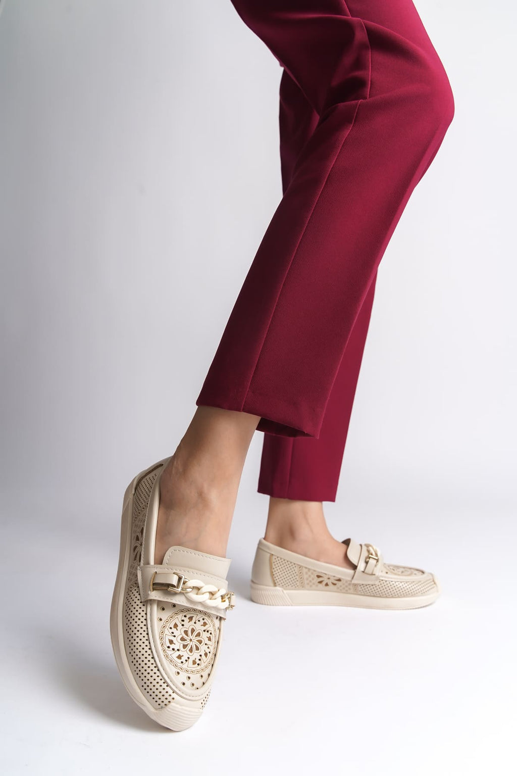 LIZY Laceless Orthopedic Comfortable Floral Patterned Ballerina Mother's Shoes - Cream