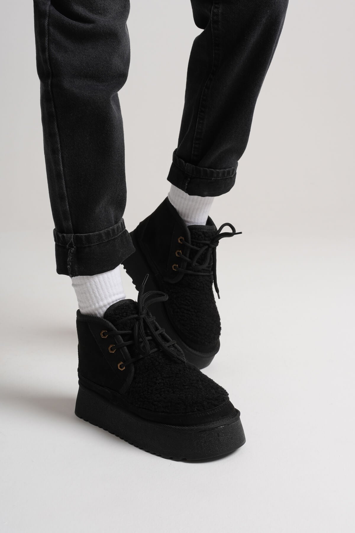 Loana Premium Women's Furry Black Winter Thick-Soled Boots
