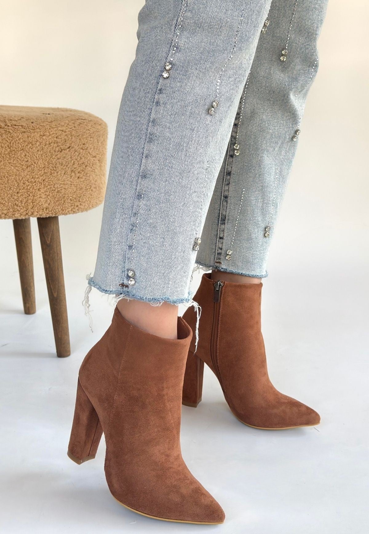 Loora Vizon Süet Fermuarlı Topuklu Bot