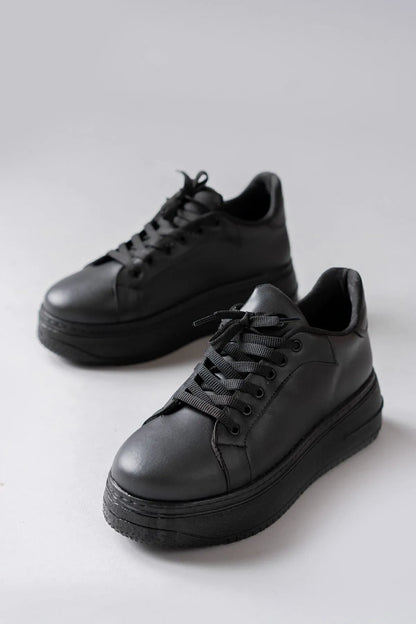 Luke Black Lace-Up Basic Women's Sneakers
