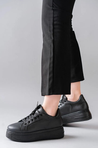 Luke Black Lace-Up Basic Women's Sneakers