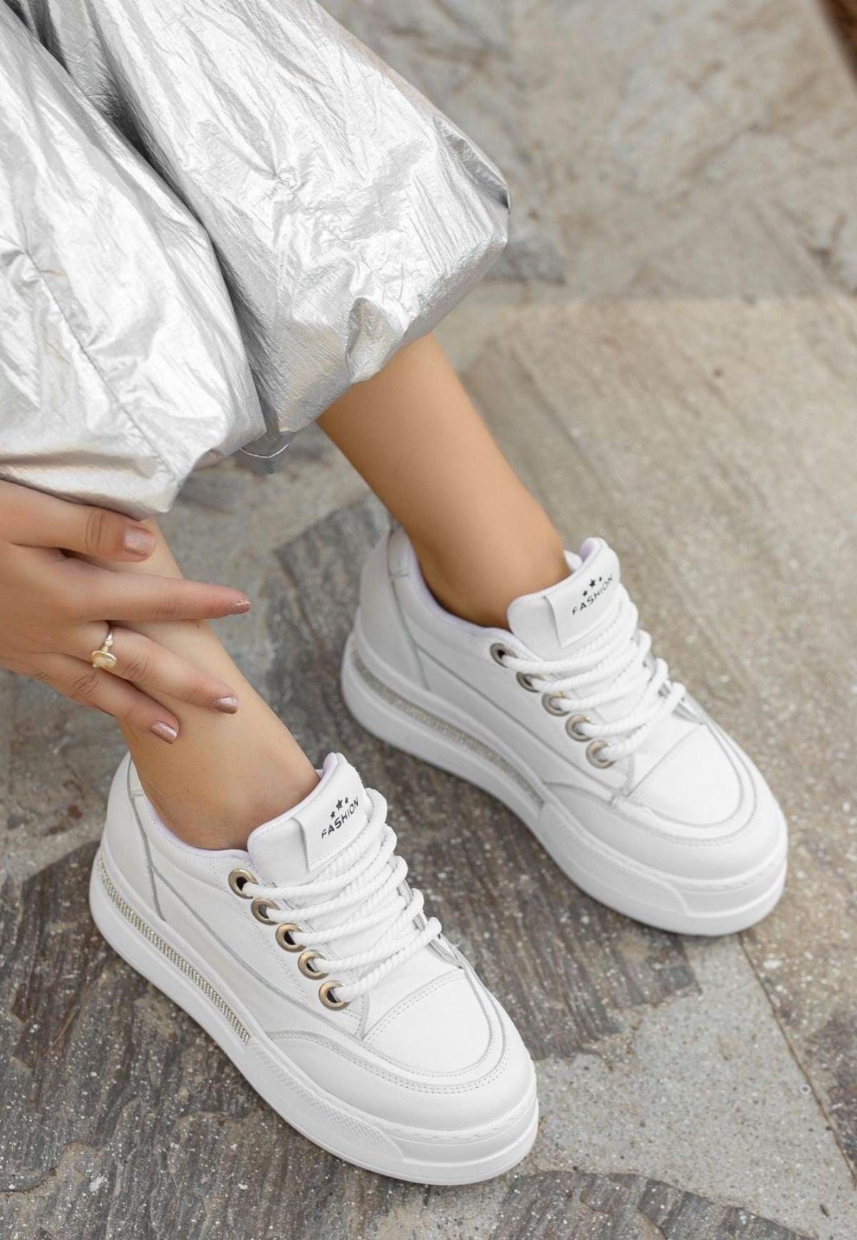 LULU Premium Ortopedik Beyaz Gizli Topuk Kadın Sneakers