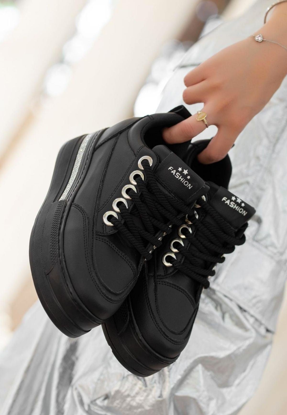 LULU Premium Ortopedik Siyah Gizli Topuk Kadın Sneakers