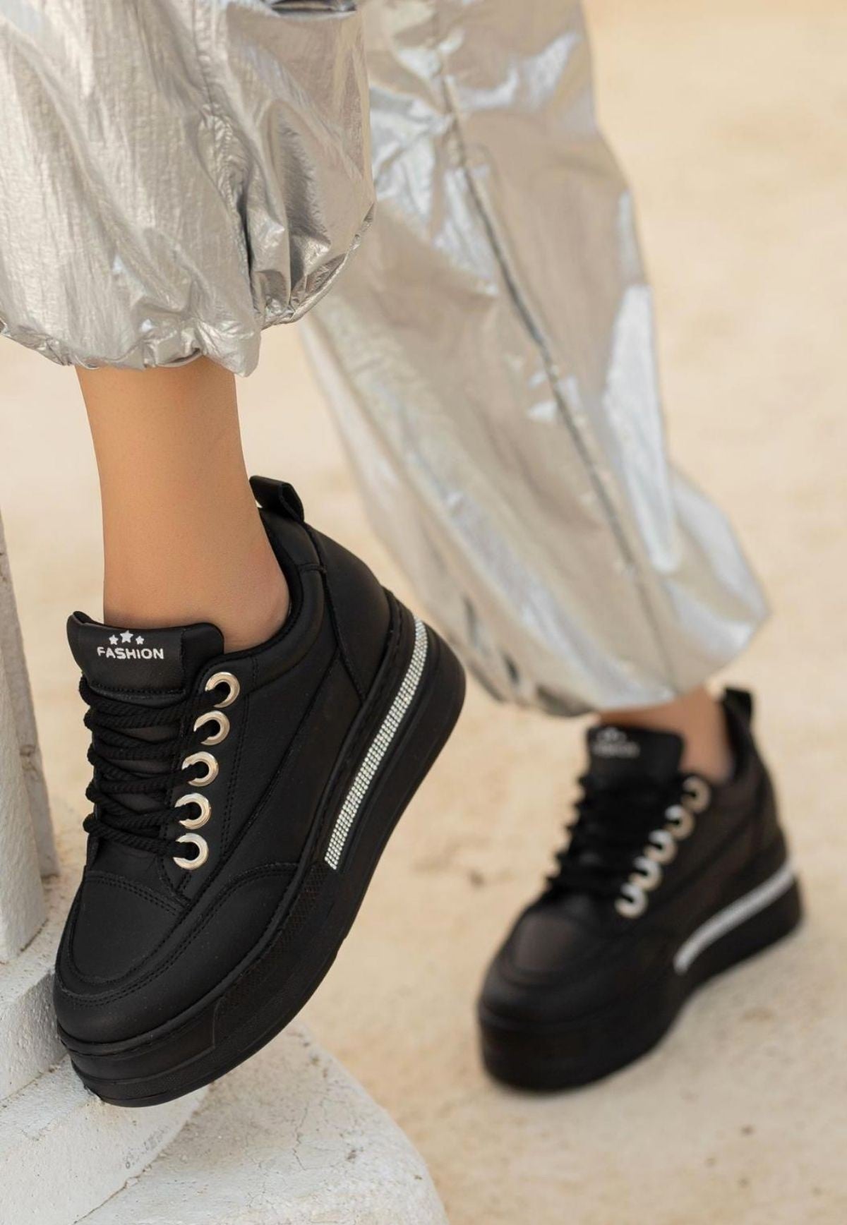 LULU Premium Ortopedik Siyah Gizli Topuk Kadın Sneakers