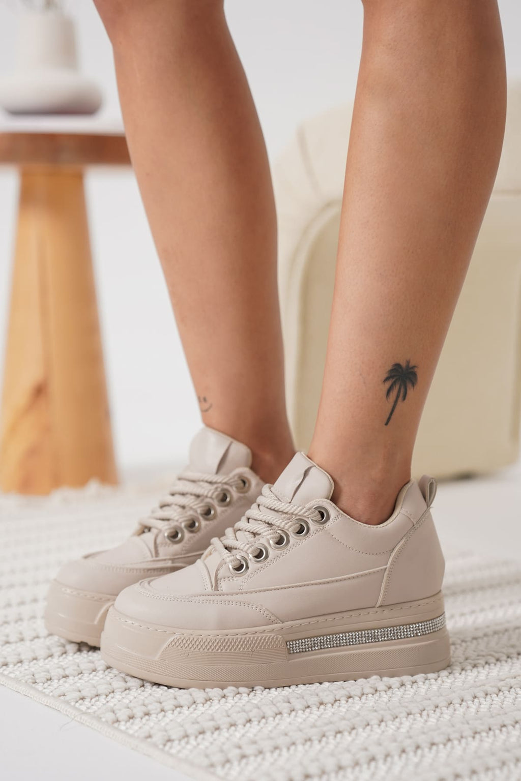 Lunora Premium Yüksek Taban Bej 8 cm Gizli Topuk Kadın Sneaker