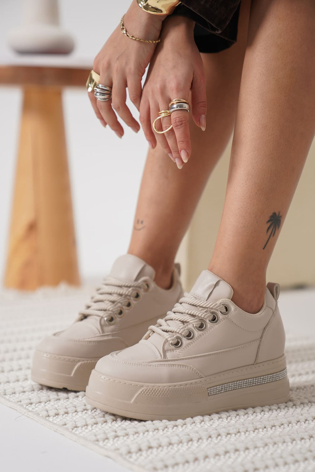 Lunora Premium Yüksek Taban Bej 8 cm Gizli Topuk Kadın Sneaker