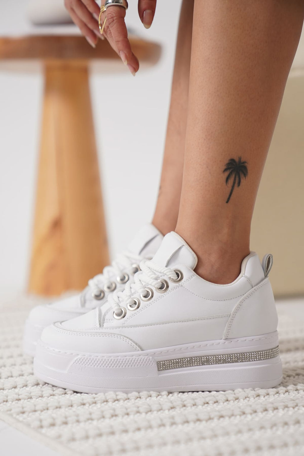 Lunora Premium Yüksek Taban Beyaz 8 cm Gizli Topuk Kadın Sneaker