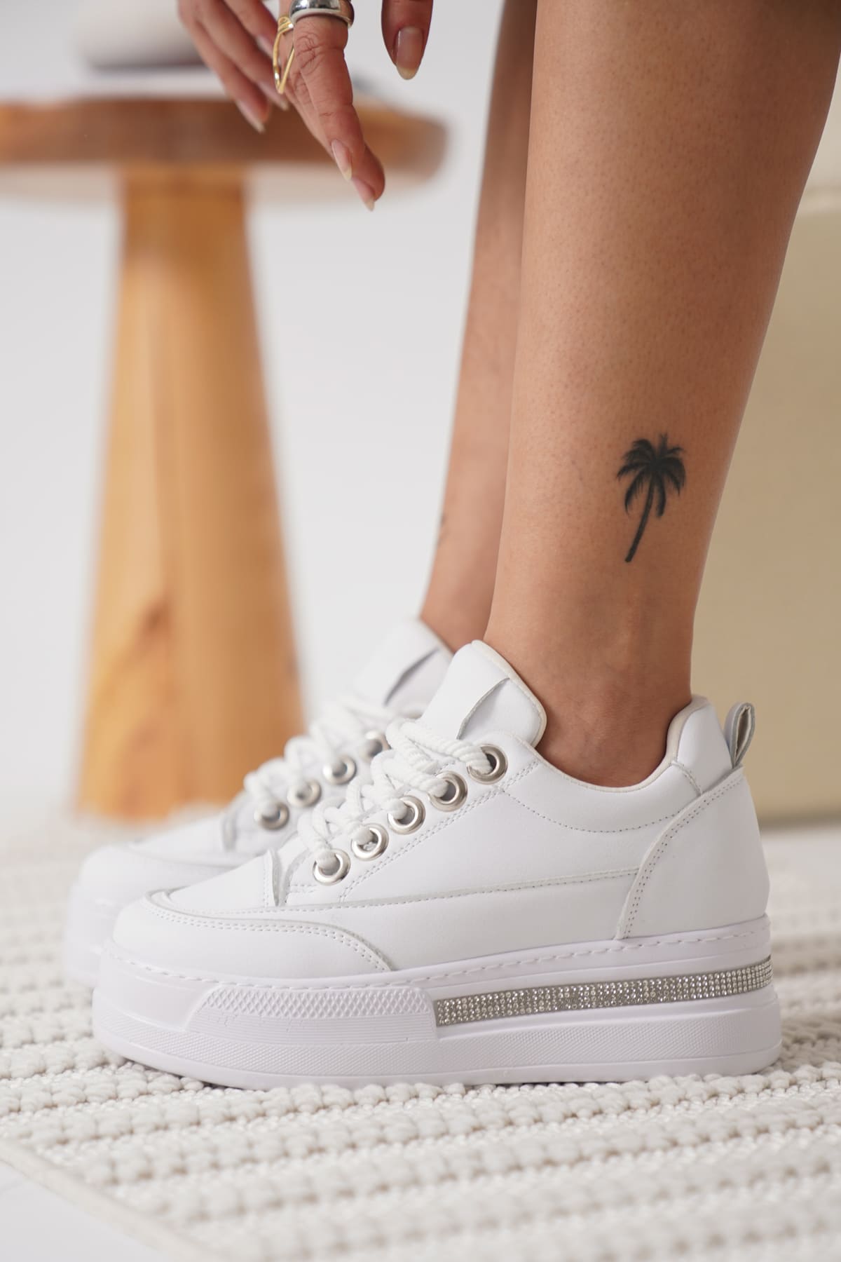 Lunora Premium Yüksek Taban Beyaz 8 cm Gizli Topuk Kadın Sneaker