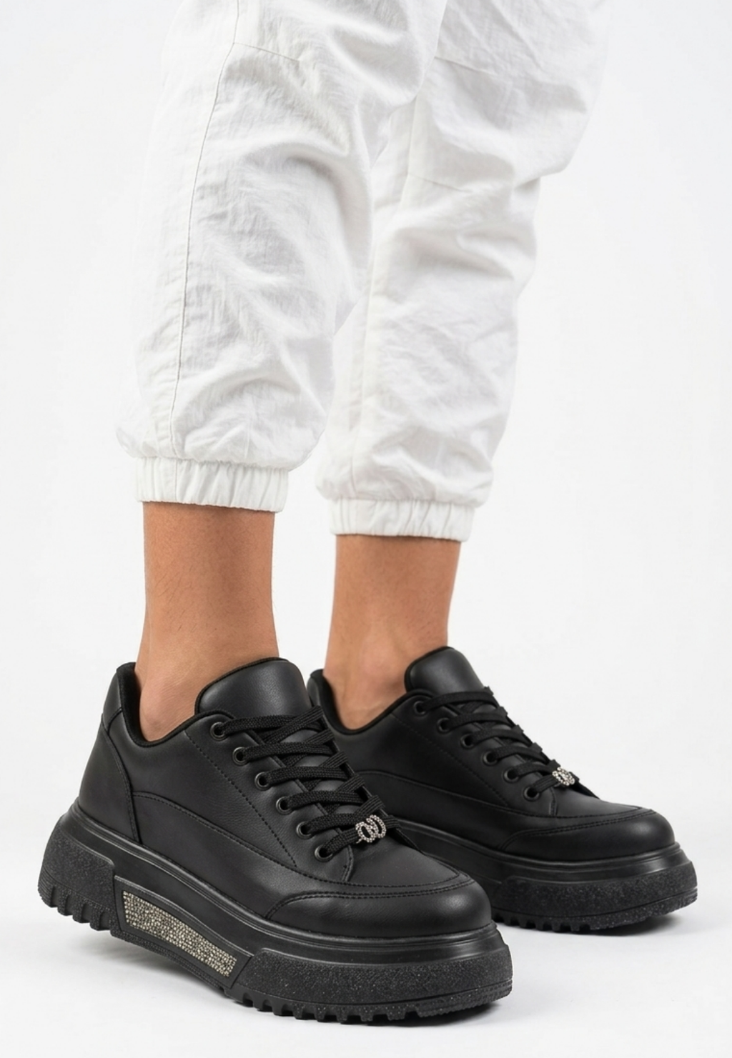 Luto Premium 5 cm Kalın Taban Siyah Bağcıklı Kadın Sneaker