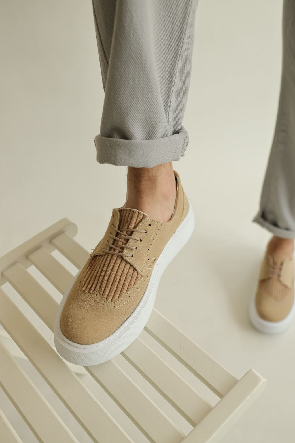ZRC149 High Quality Thick Sole Lace-Up Men's Classic Casual Shoes Suede Sand Beige