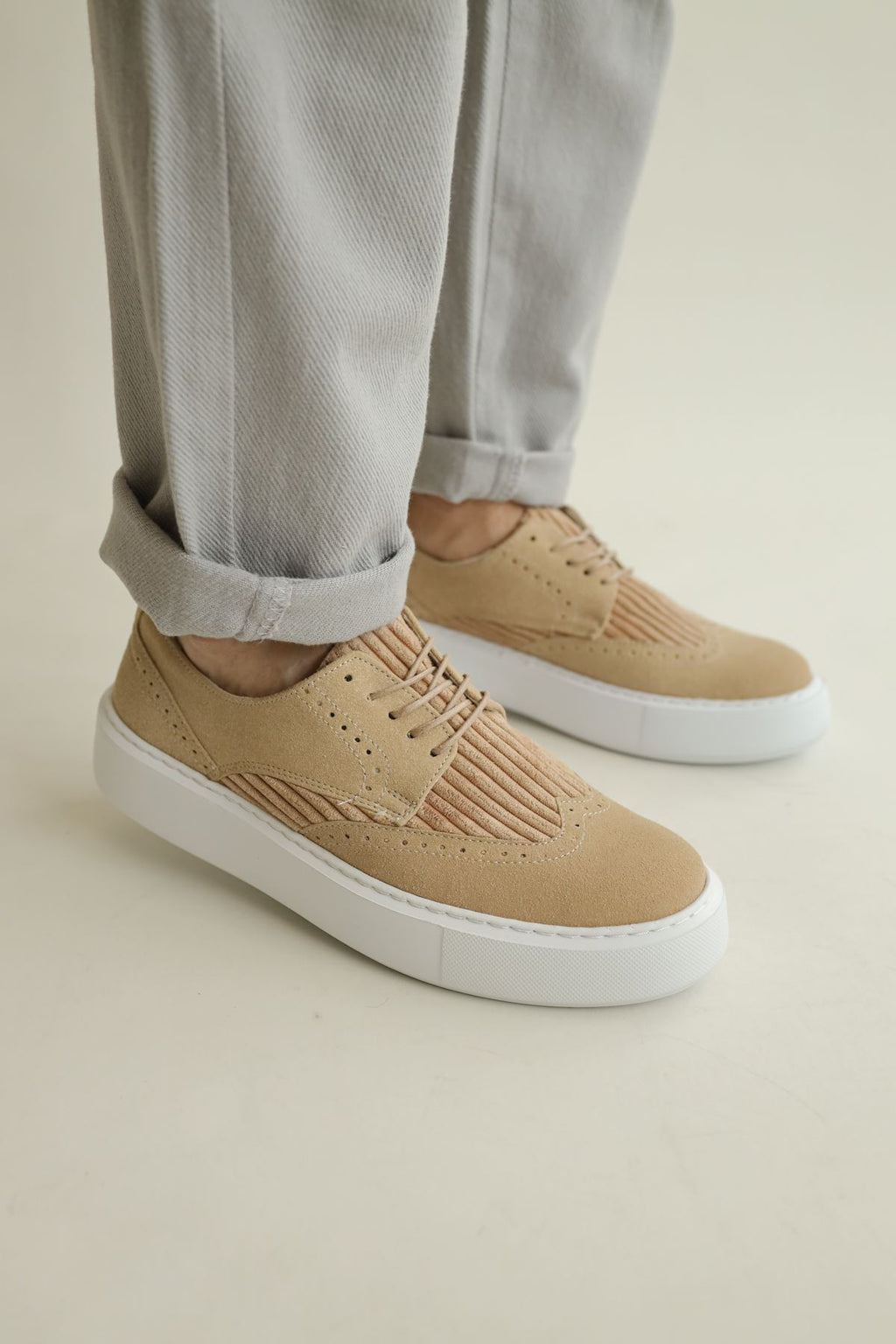 ZRC149 High Quality Thick Sole Lace-Up Men's Classic Casual Shoes Suede Sand Beige