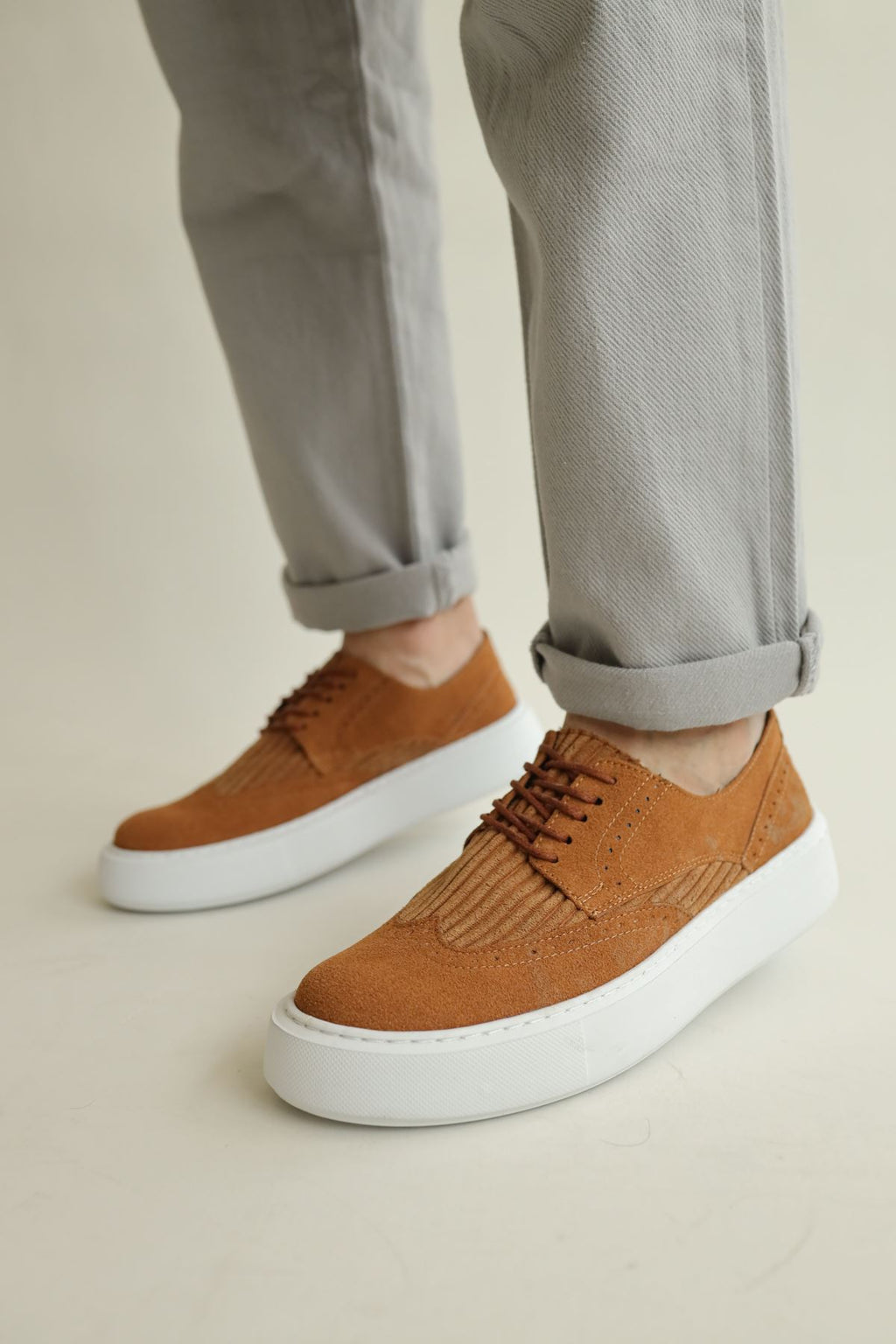 ZRC149 High Quality Thick Sole Lace-up Men's Classic Casual Shoes Suede Tan