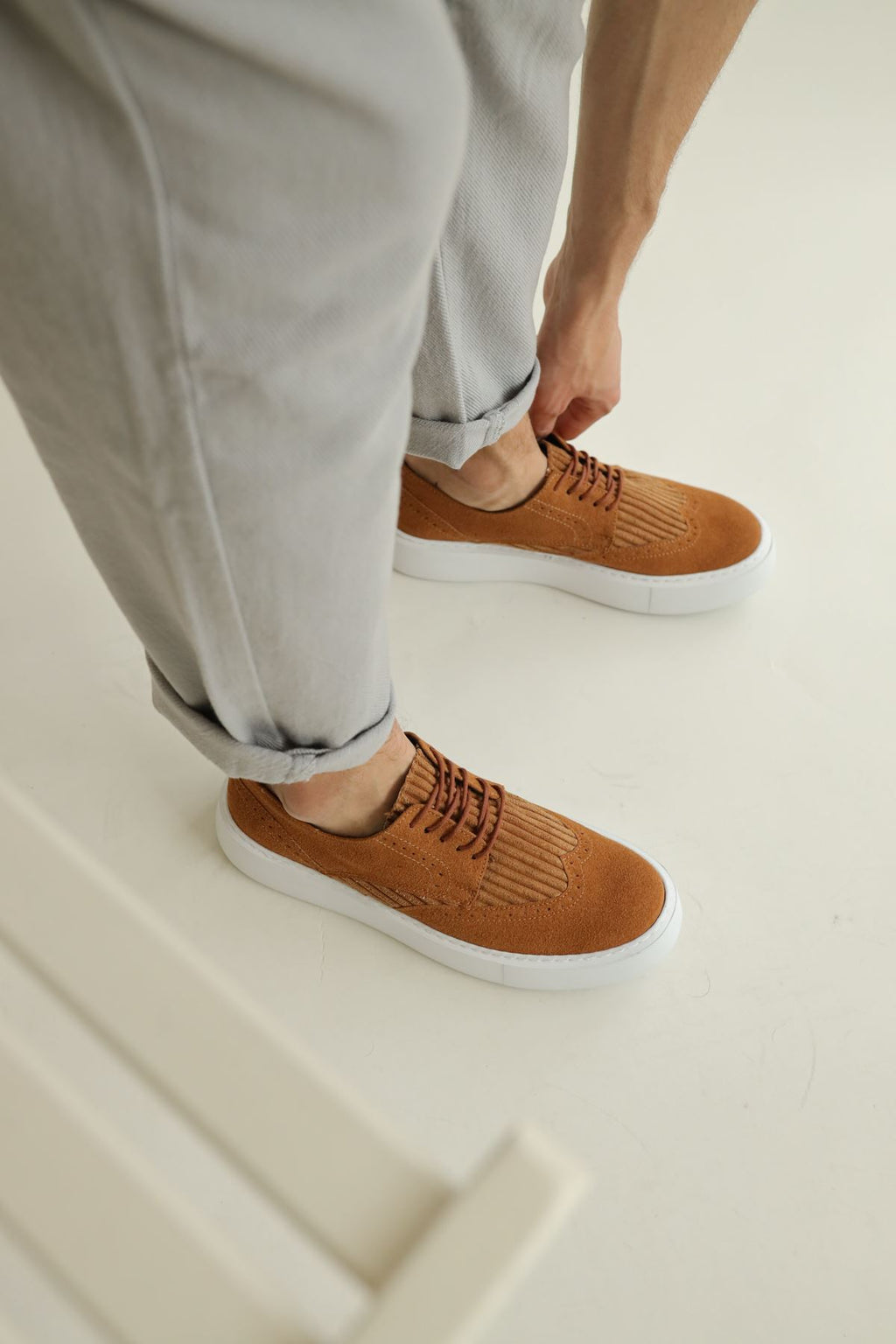 ZRC149 High Quality Thick Sole Lace-up Men's Classic Casual Shoes Suede Tan