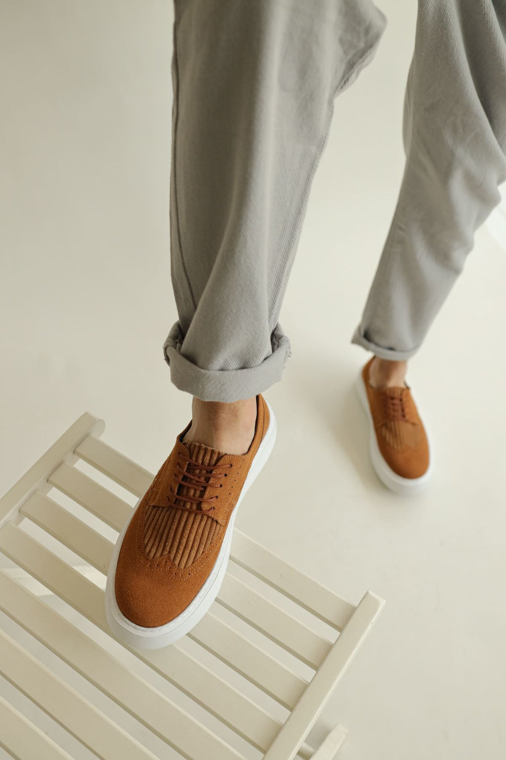 ZRC149 High Quality Thick Sole Lace-up Men's Classic Casual Shoes Suede Tan