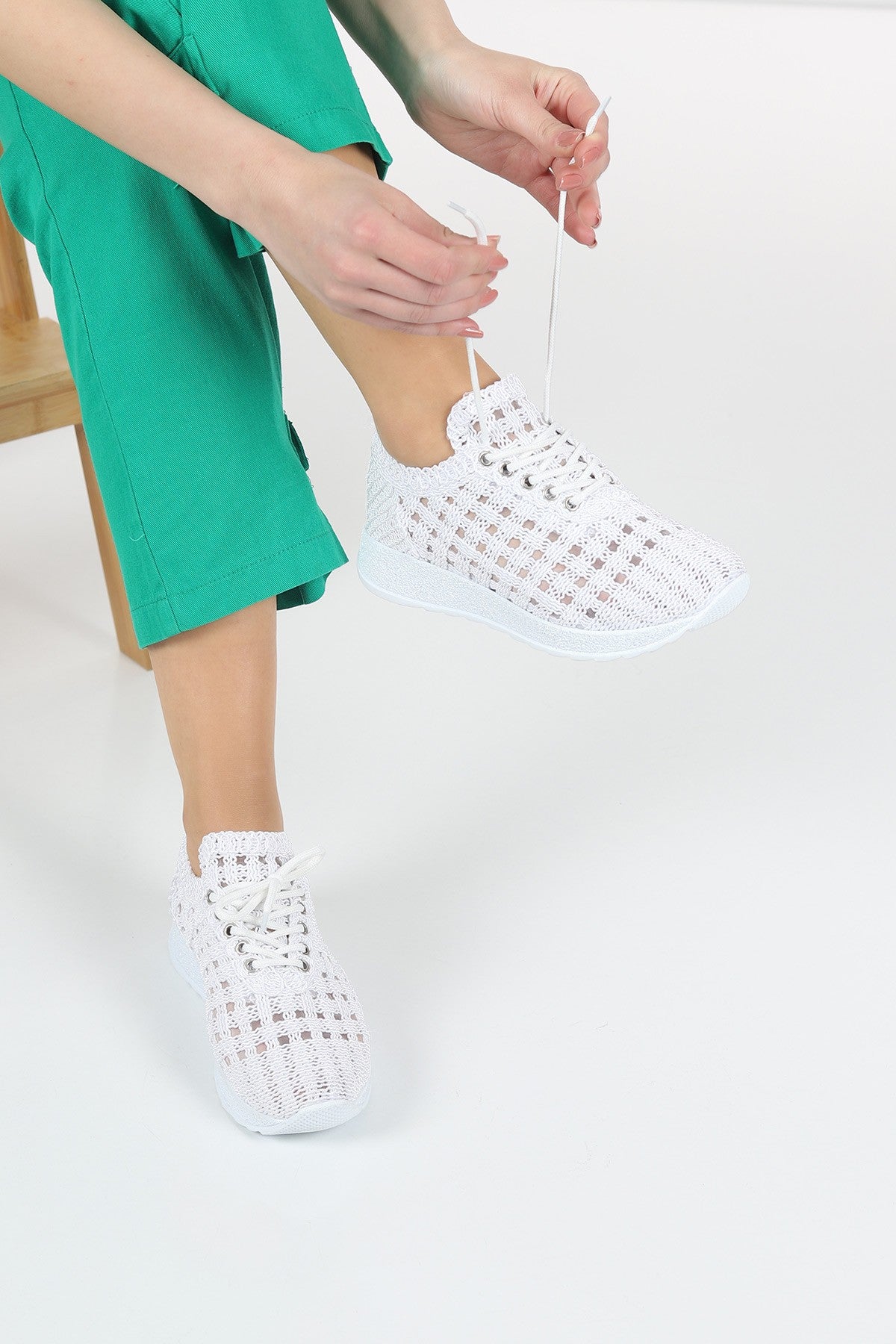 Luzia Elegant Design Model Lace Design Women's Sneakers White