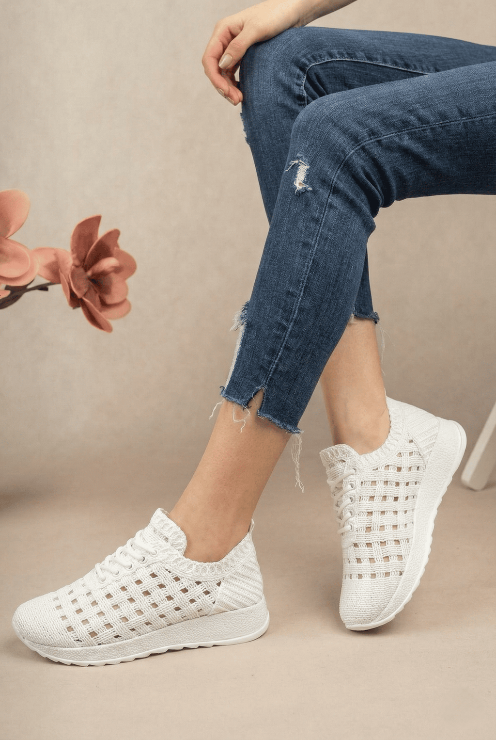 Luzia Elegant Design Model Lace Design Women's Sneakers White