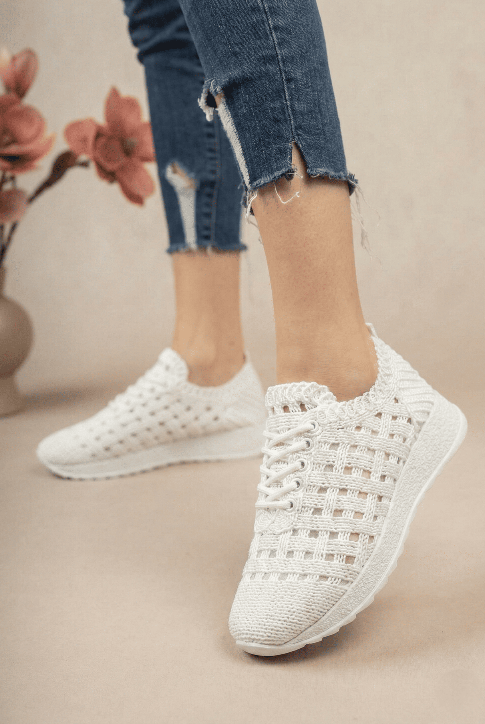Luzia Elegant Design Model Lace Design Women's Sneakers White