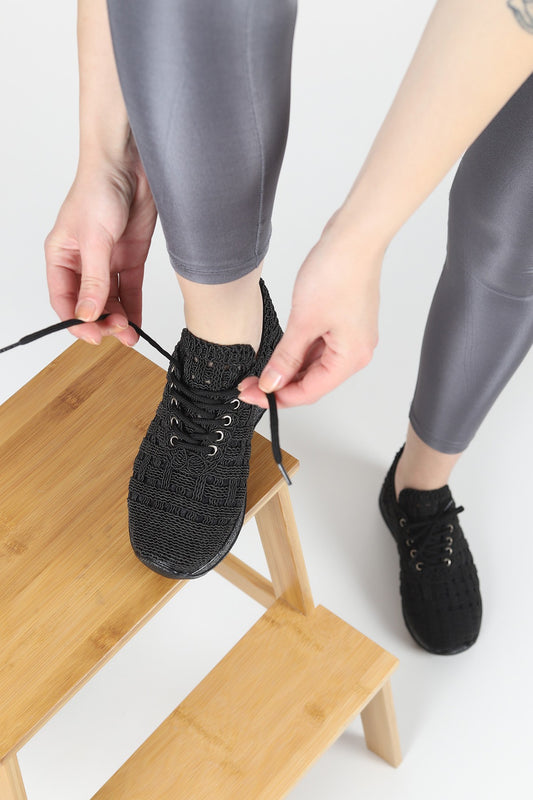 Luzia Elegant Design Model Lace Design Women's Sneakers Black