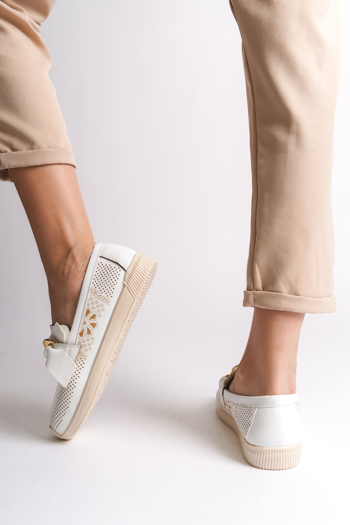 LYDIA Laceless Orthopedic Comfortable Floral Patterned Women's Ballerinas - White Floral Patterned