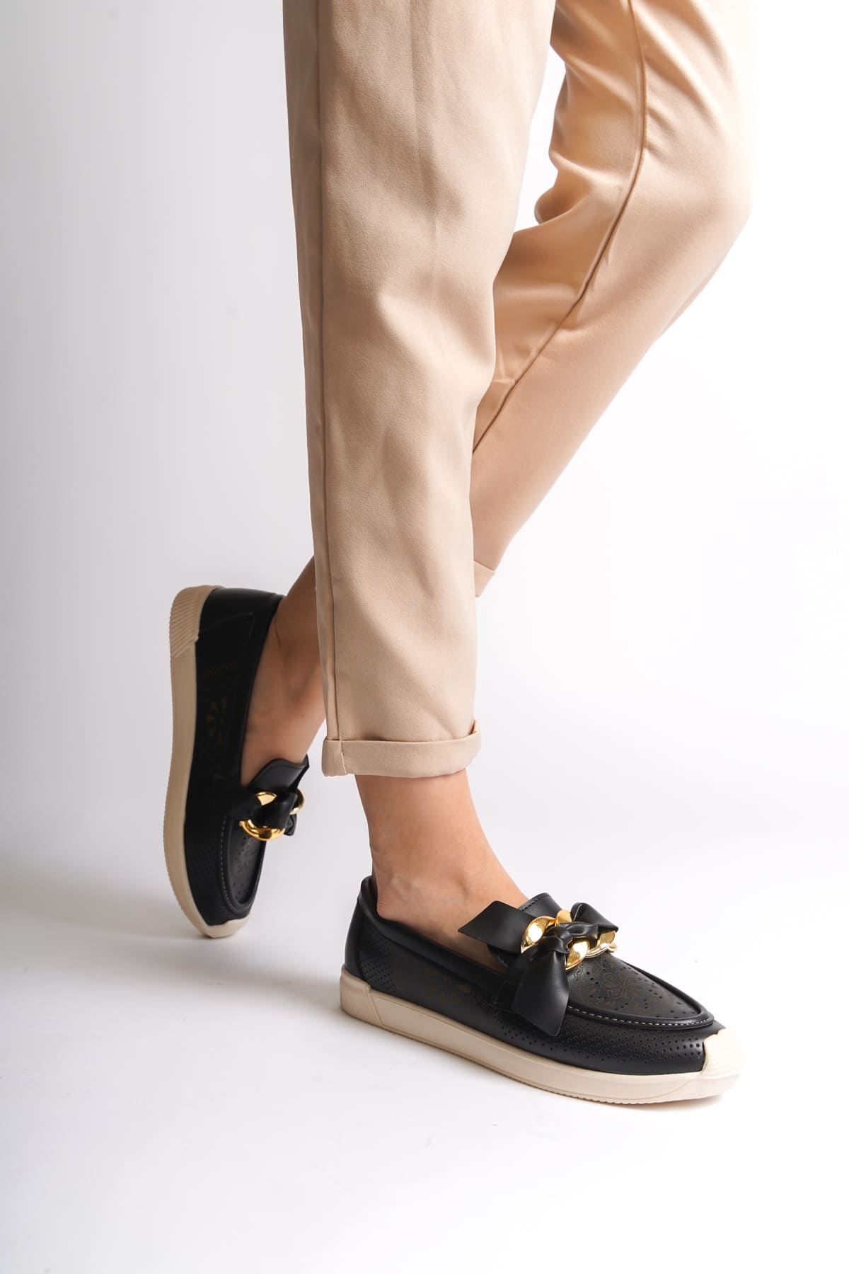 LYDIA Laceless Orthopedic Comfortable Floral Patterned Women's Ballerinas - Black Floral Patterned