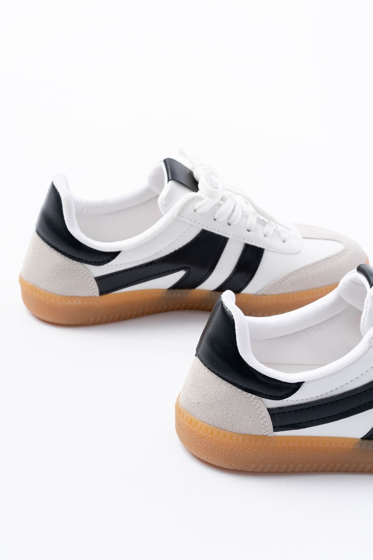 ZRİN-1004 Premium Beyaz Bağcıklı Günlük Kadın Sneaker