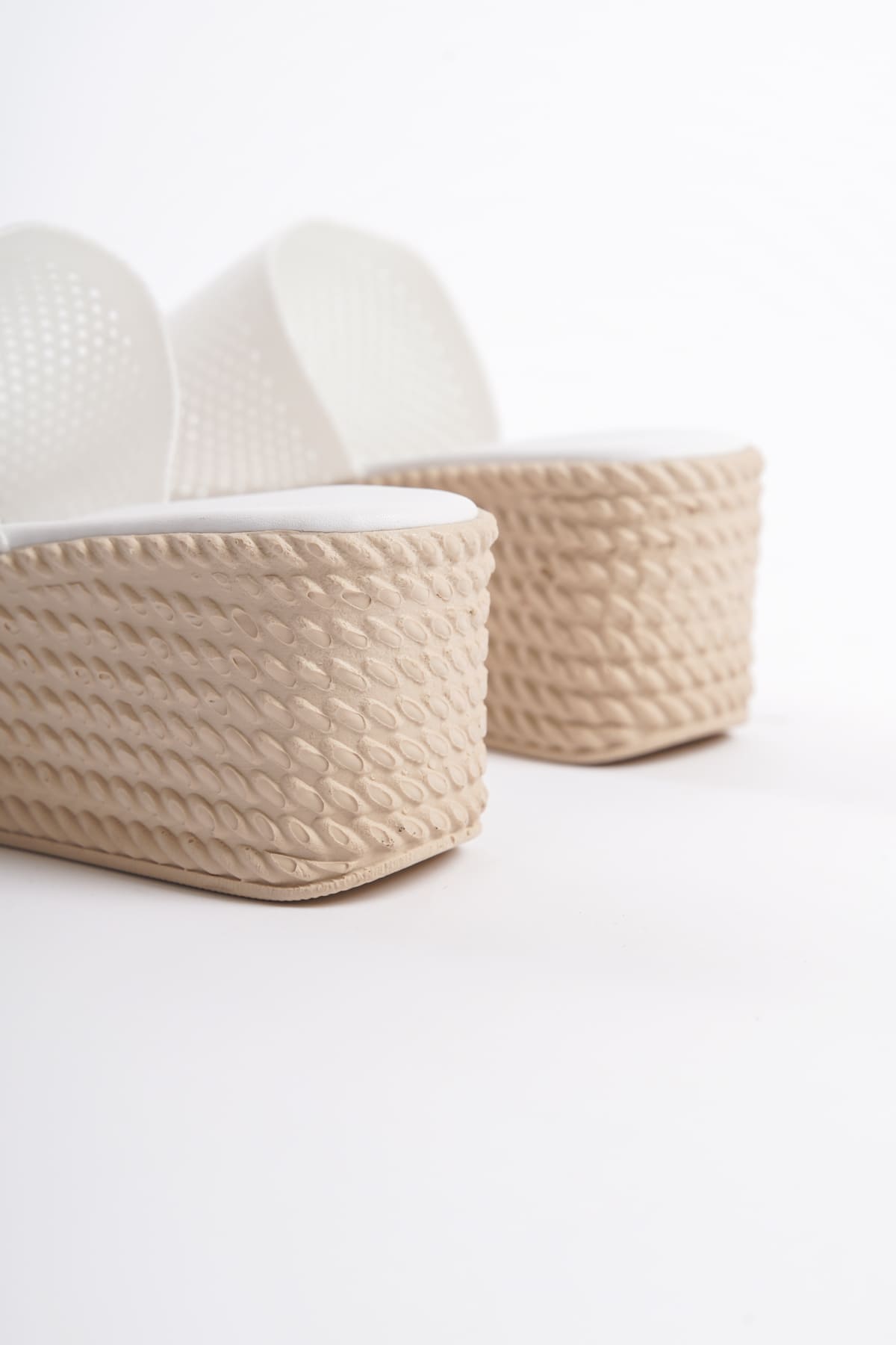 MOSINA Wedge Heeled Orthopedic Sole Straw Knitted White Women's Slippers
