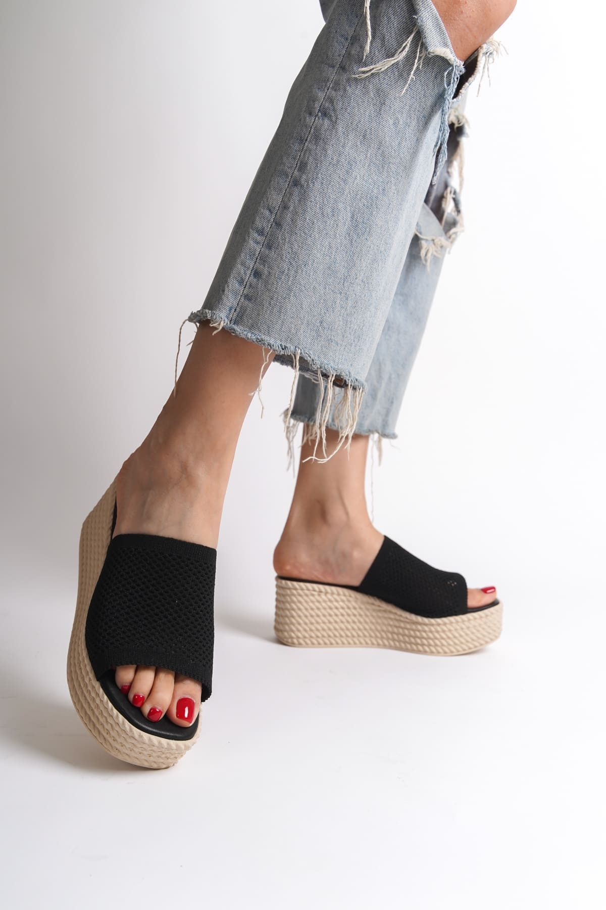 MOSINA Wedge Heeled Orthopedic Sole Straw Knitted Black Women's Slippers
