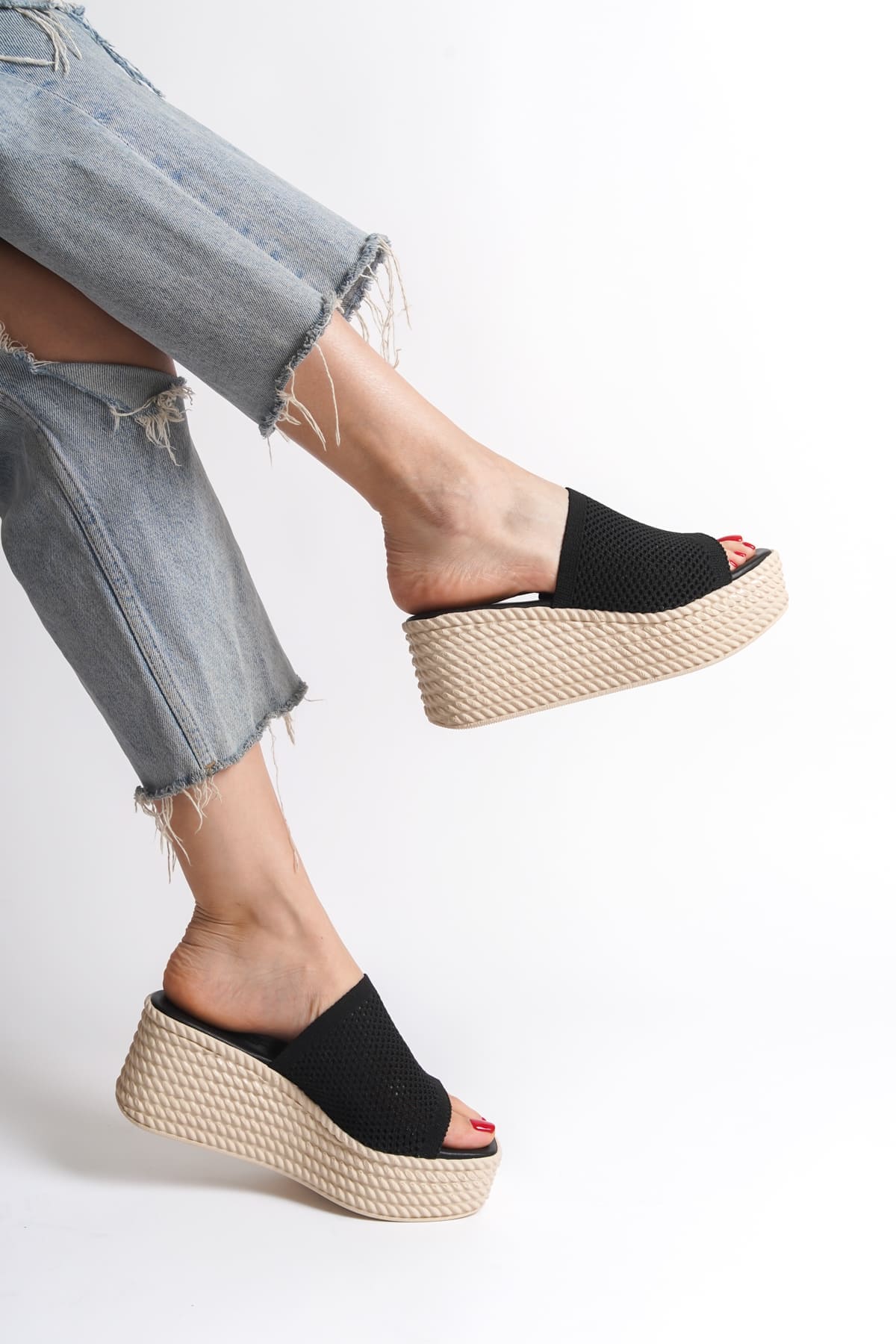 MOSINA Wedge Heeled Orthopedic Sole Straw Knitted Black Women's Slippers