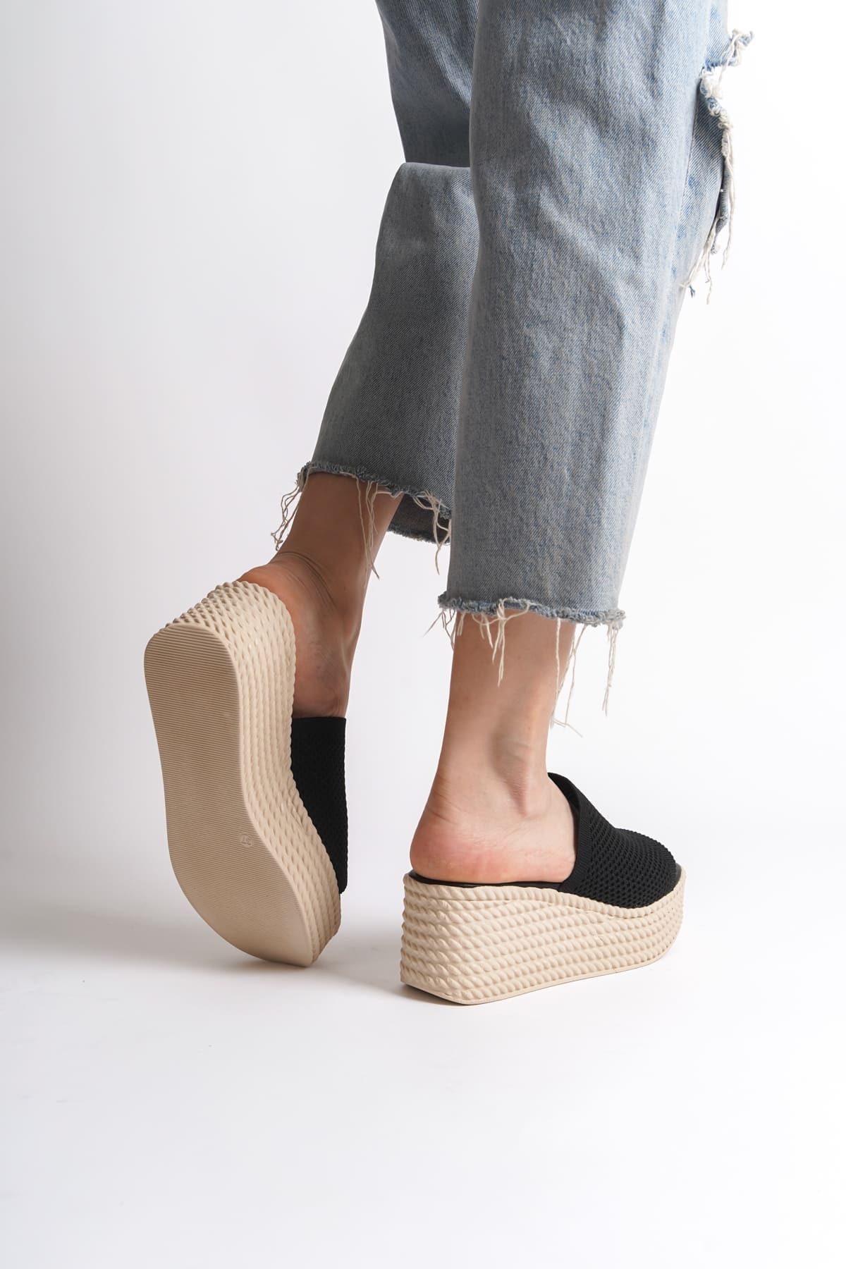 MOSINA Wedge Heeled Orthopedic Sole Straw Knitted Black Women's Slippers