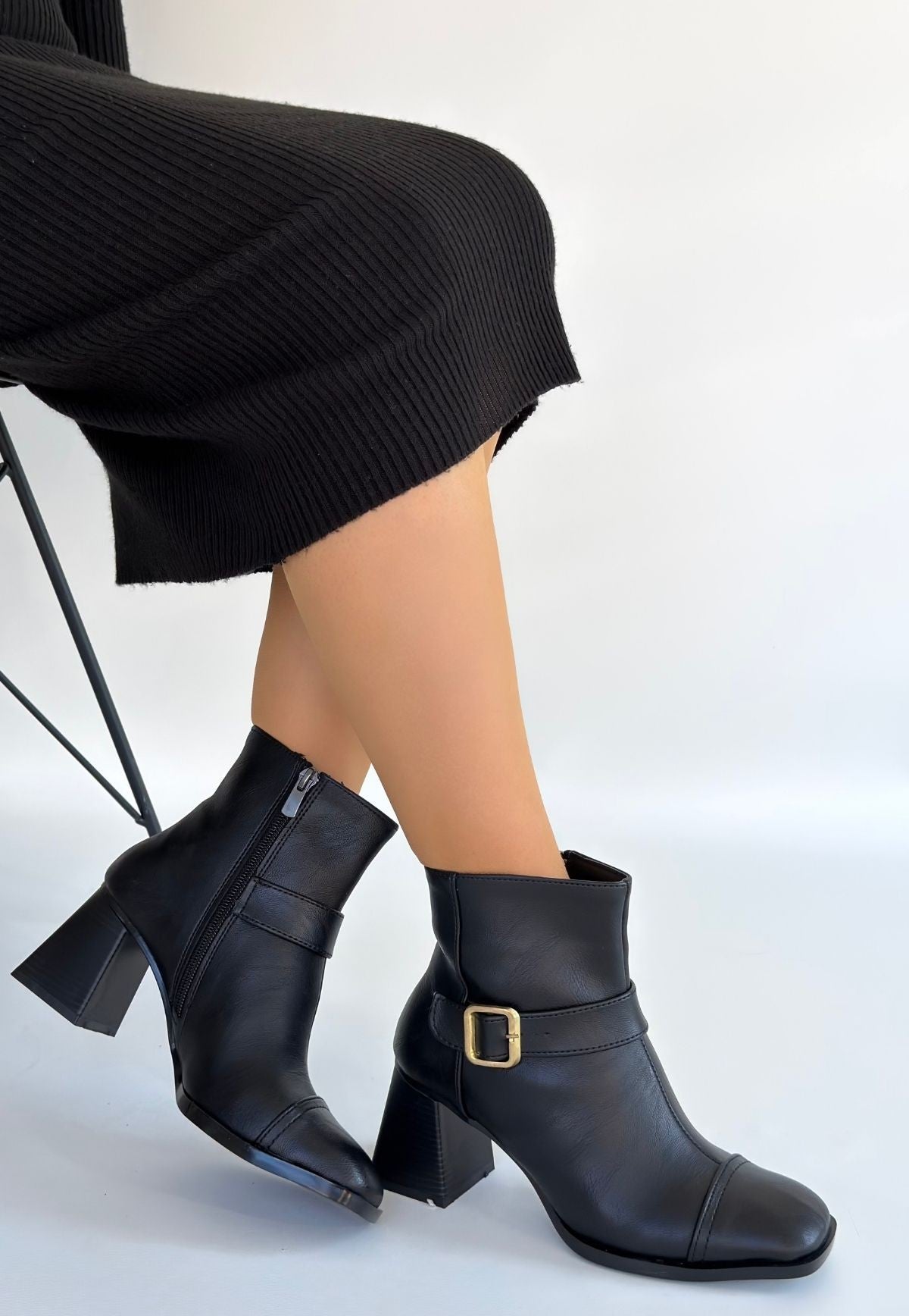 Mejjo Premium Siyah Fermuarlı Topuklu Kadın Bot