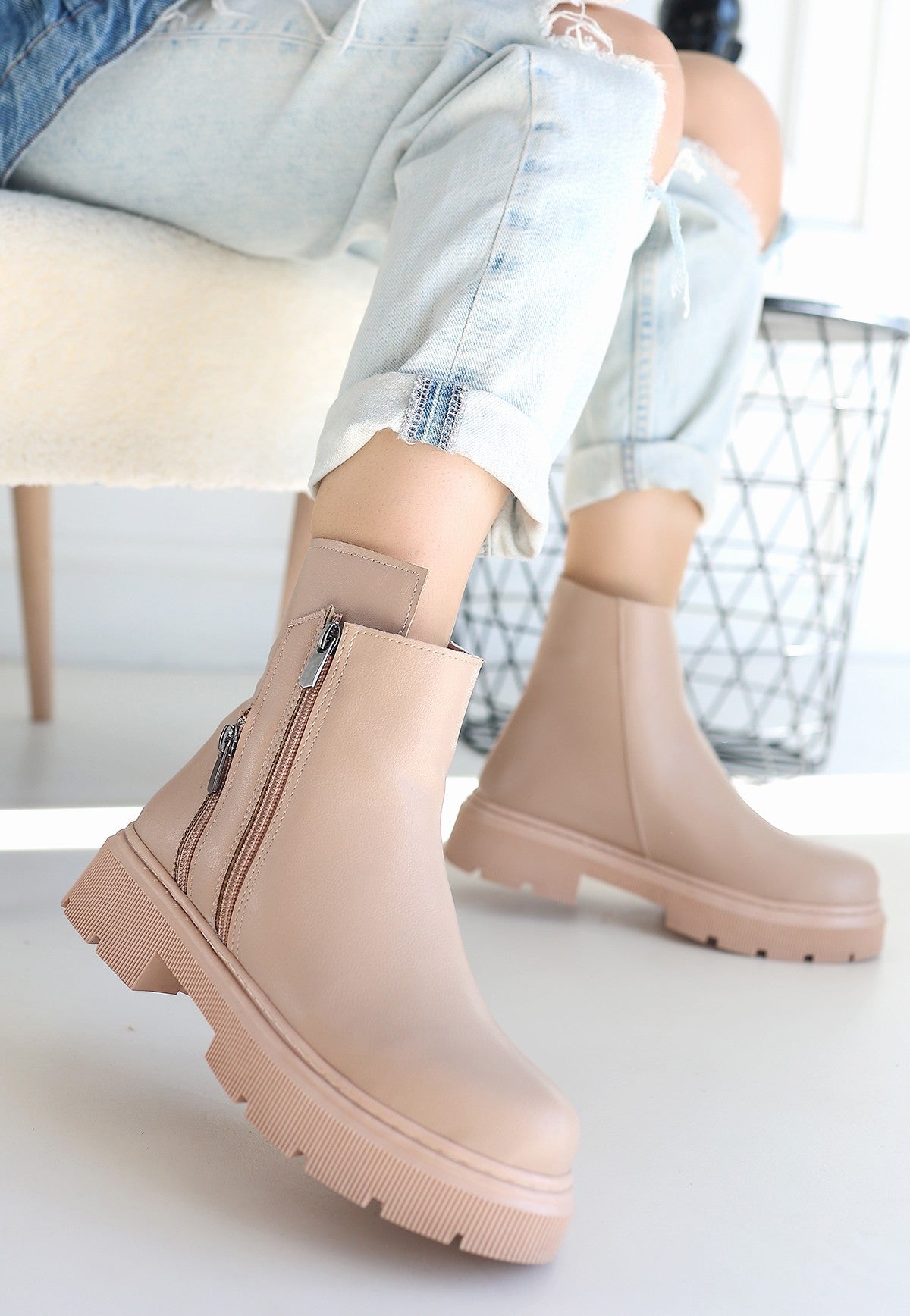 Menta Premium Nude Zipper Accessory Boots