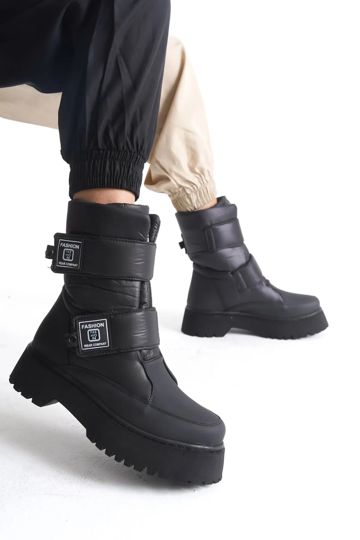 MİAX Paraşüt Kumaş Su Geçirmez Siyah Mat Kar Botu