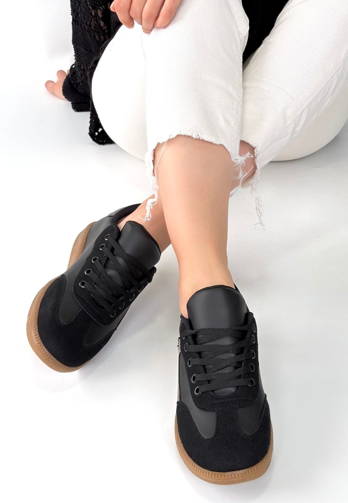 ZRNE-010 Premium Siyah Bağcıklı Kadın Sneaker
