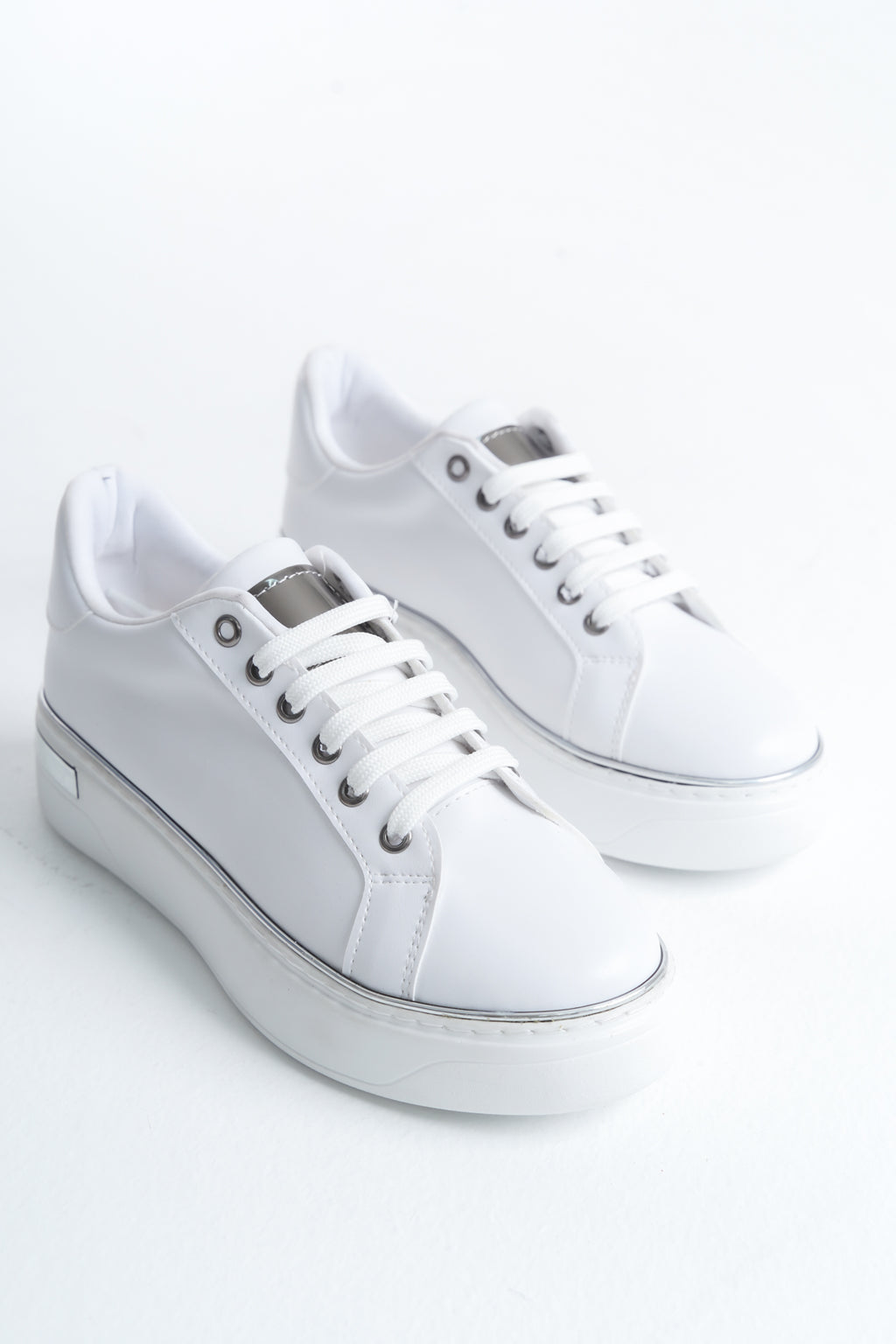 MINA Bağcıklı Ortopedik Taban Kadın Sneaker Spor Ayakkabı - Beyaz/Gümüş
