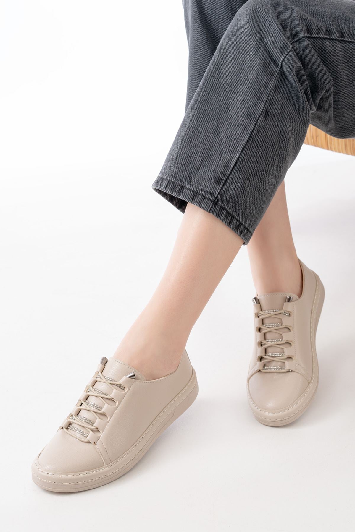 ZRİN-9026 Premium Bej Bağcıklı Taş Aksesuarlı Kadın Sneaker
