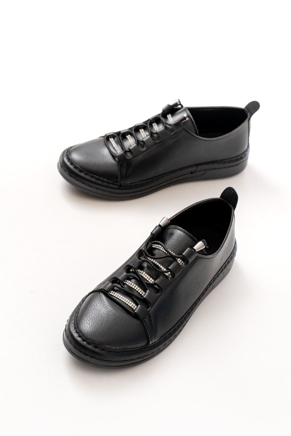 ZRİN-9026 Premium Siyah Bağcıklı Taş Aksesuarlı Kadın Sneaker