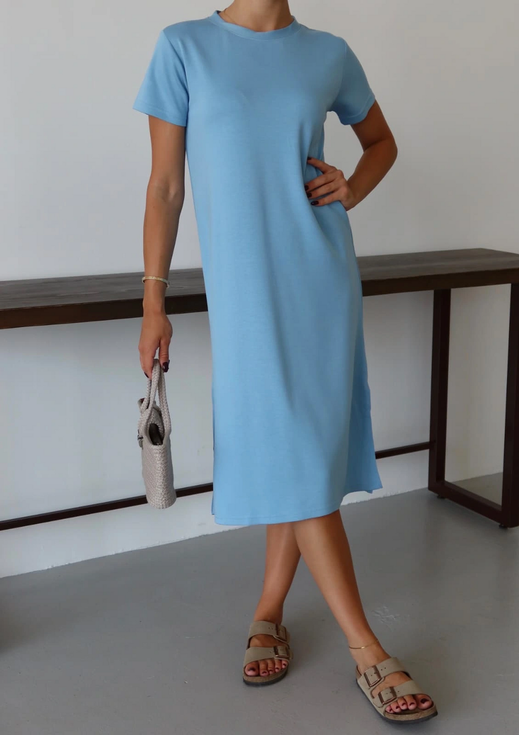 Modal yırtmaçlı elbise mavi