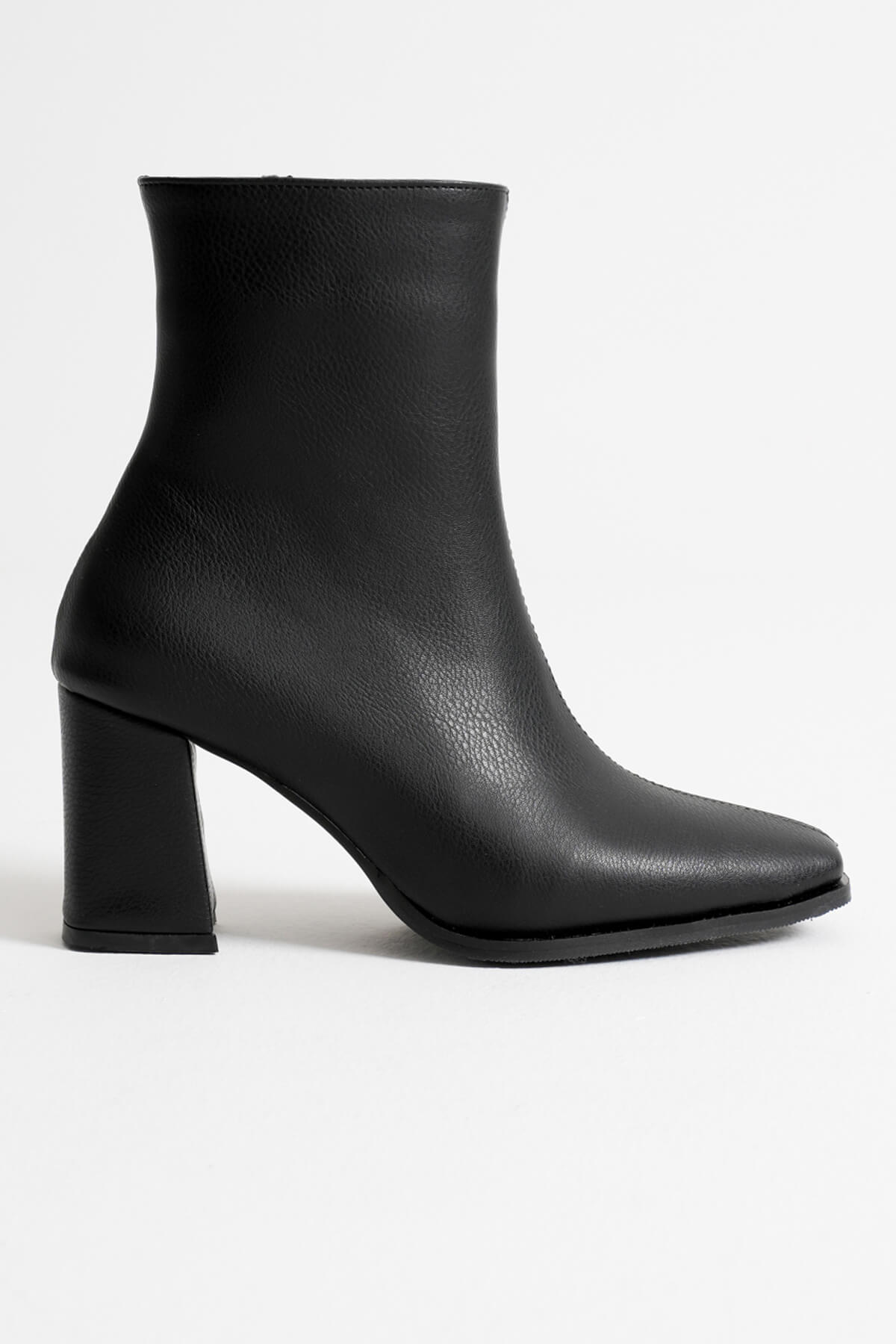 Mue Premium Kadın Siyah Kalın Topuklu Fermuarlı Bot
