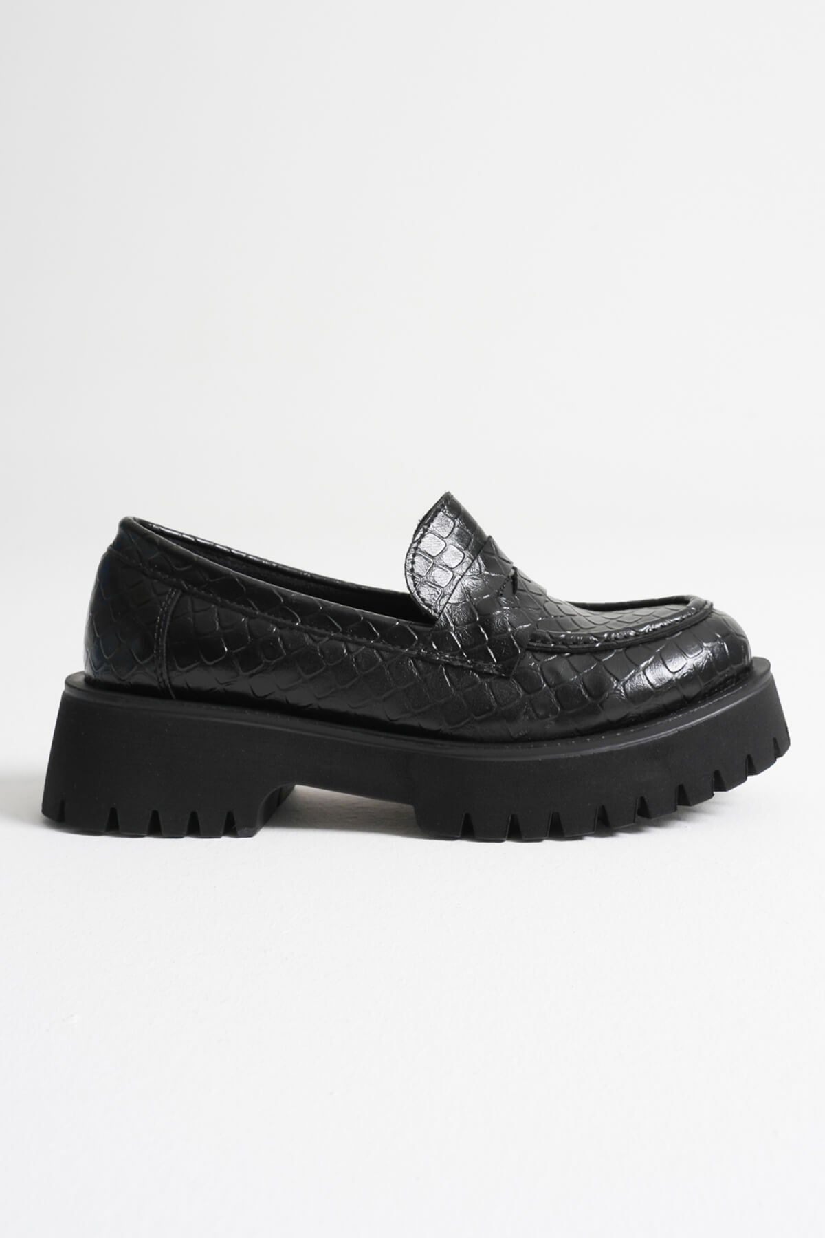 Savana Premium Kadın Günlük Siyah Kroko Loafer Ayakkabı