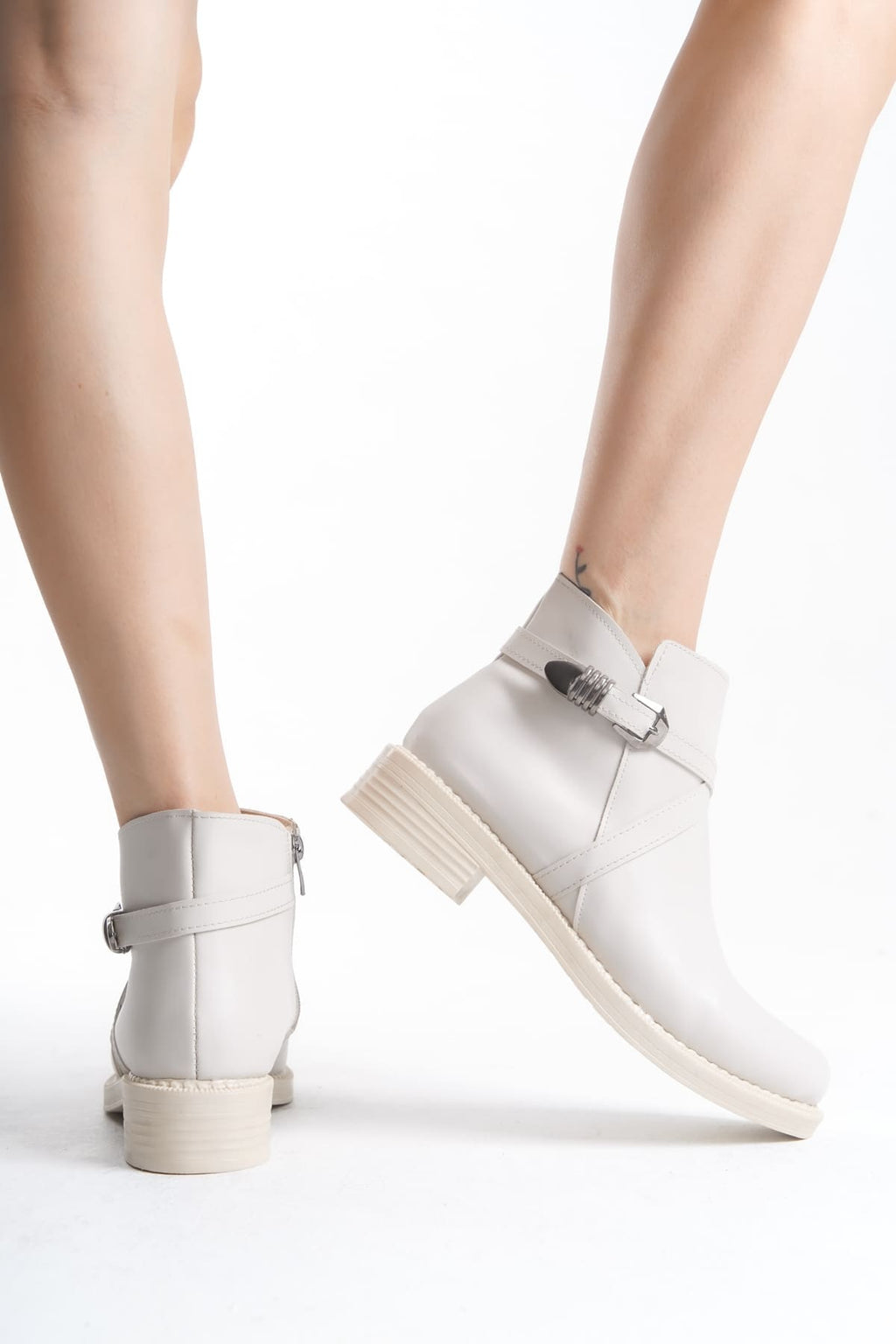 NOVA Women's Boots – Cream with Orthopedic Heels, Elastic Zipper Detail