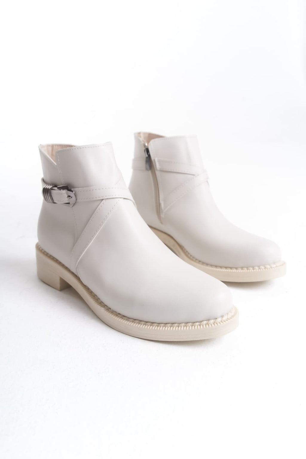 NOVA Women's Boots – Cream with Orthopedic Heels, Elastic Zipper Detail